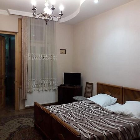 Old House Rustaveli Otel Borjomi Dış mekan fotoğraf