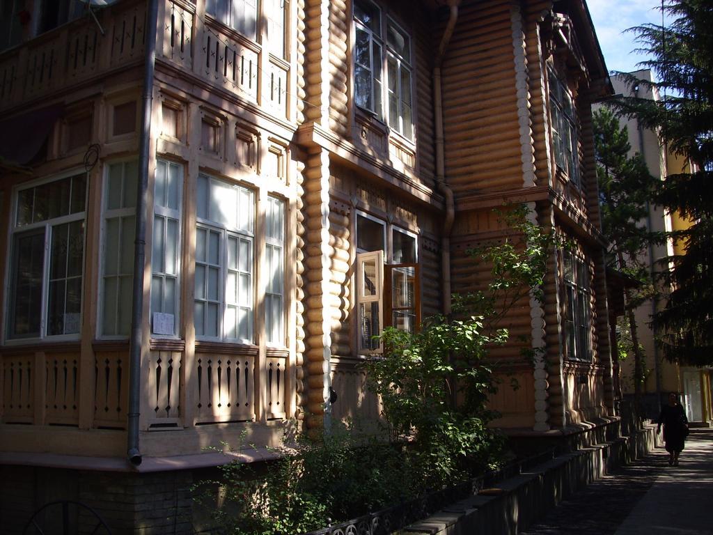 Old House Rustaveli Otel Borjomi Dış mekan fotoğraf